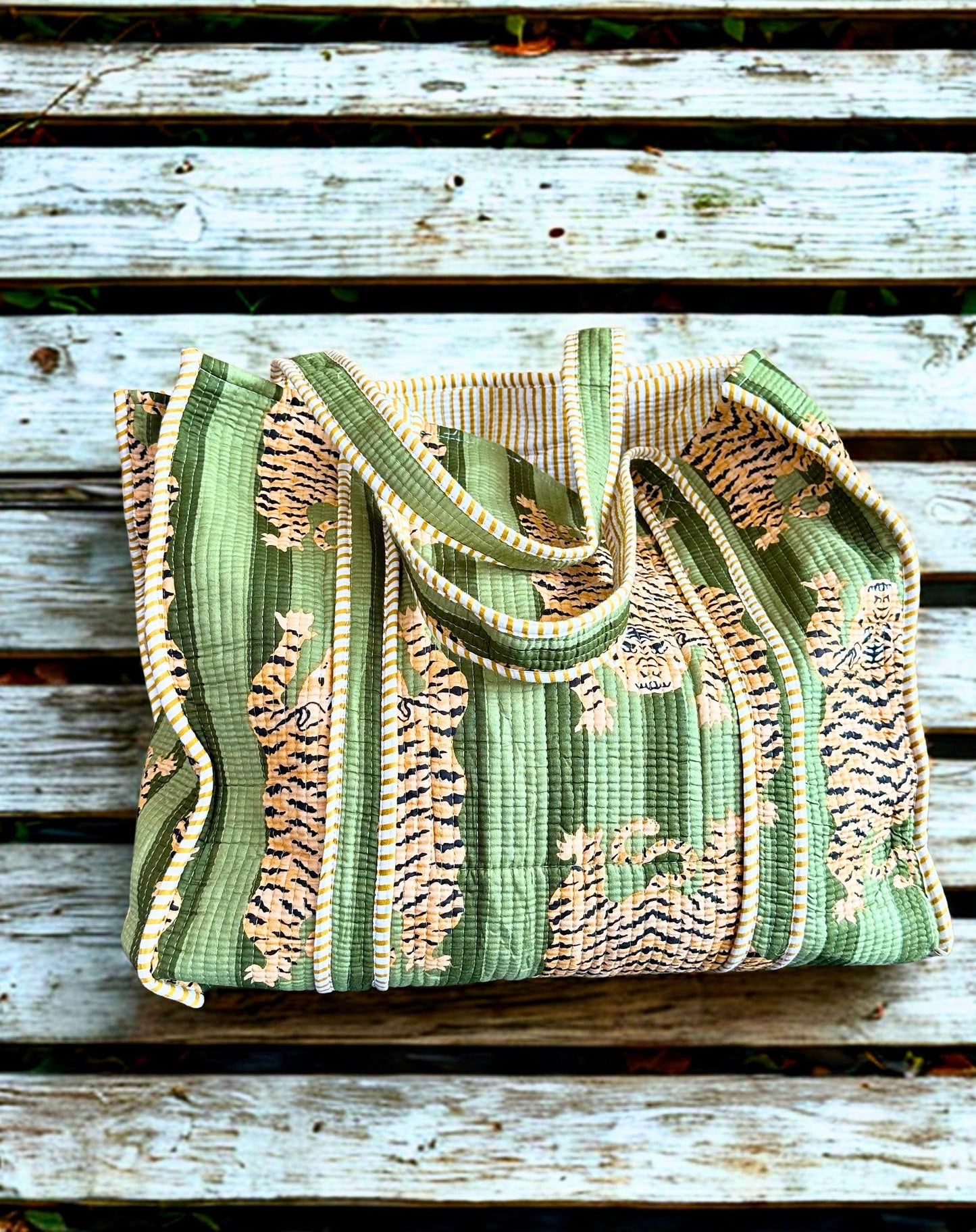 Tote bag