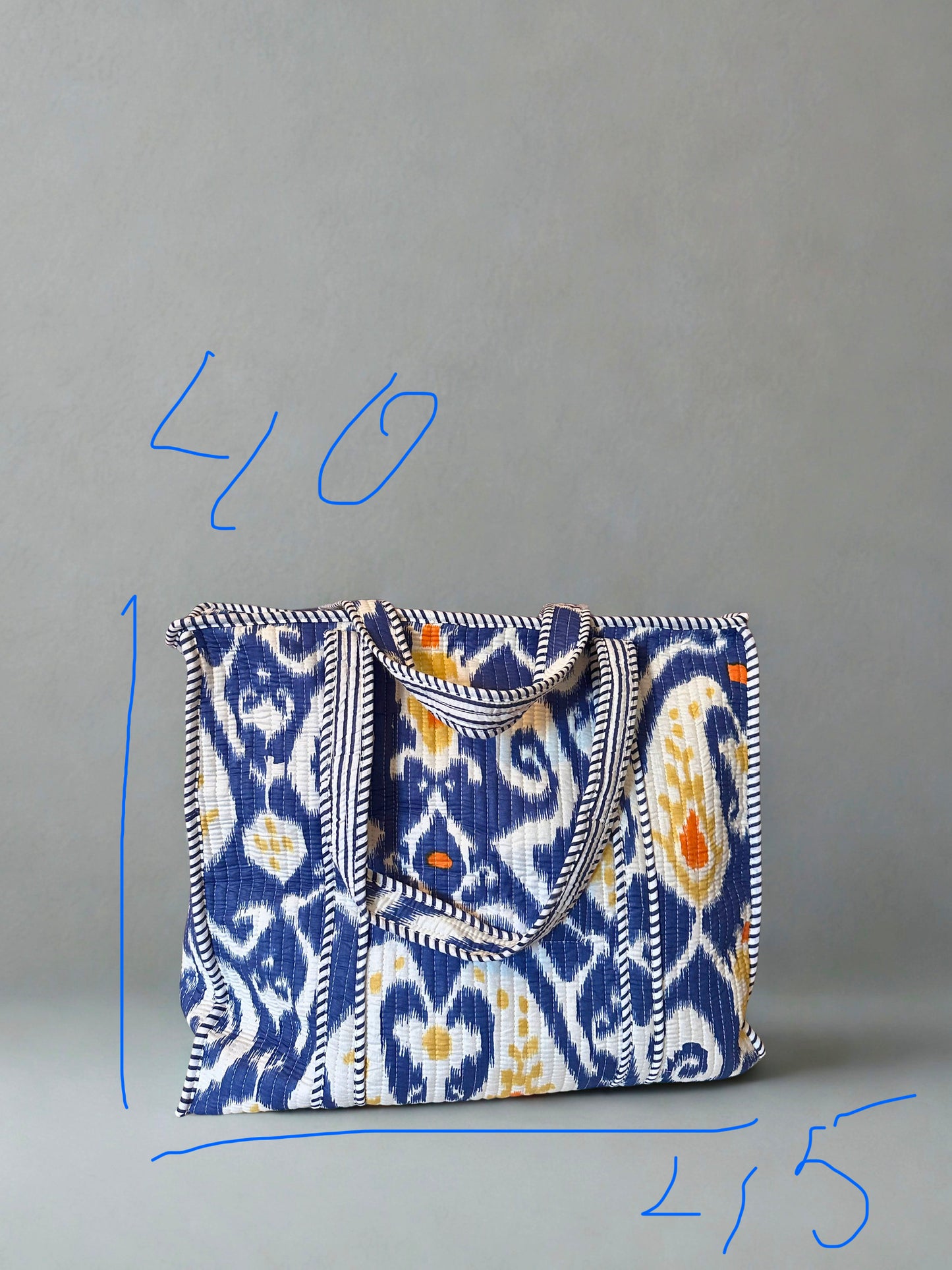 Tote bag